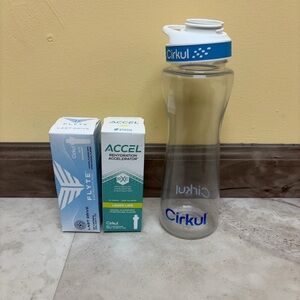 Cirkul Water Bottle w/ Cartridges